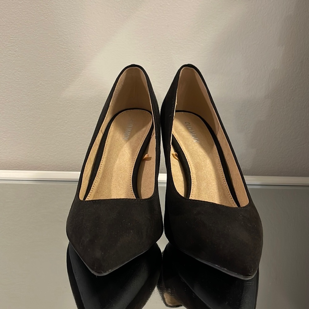 NWOT Old Navy never been worn black heels. Size 9